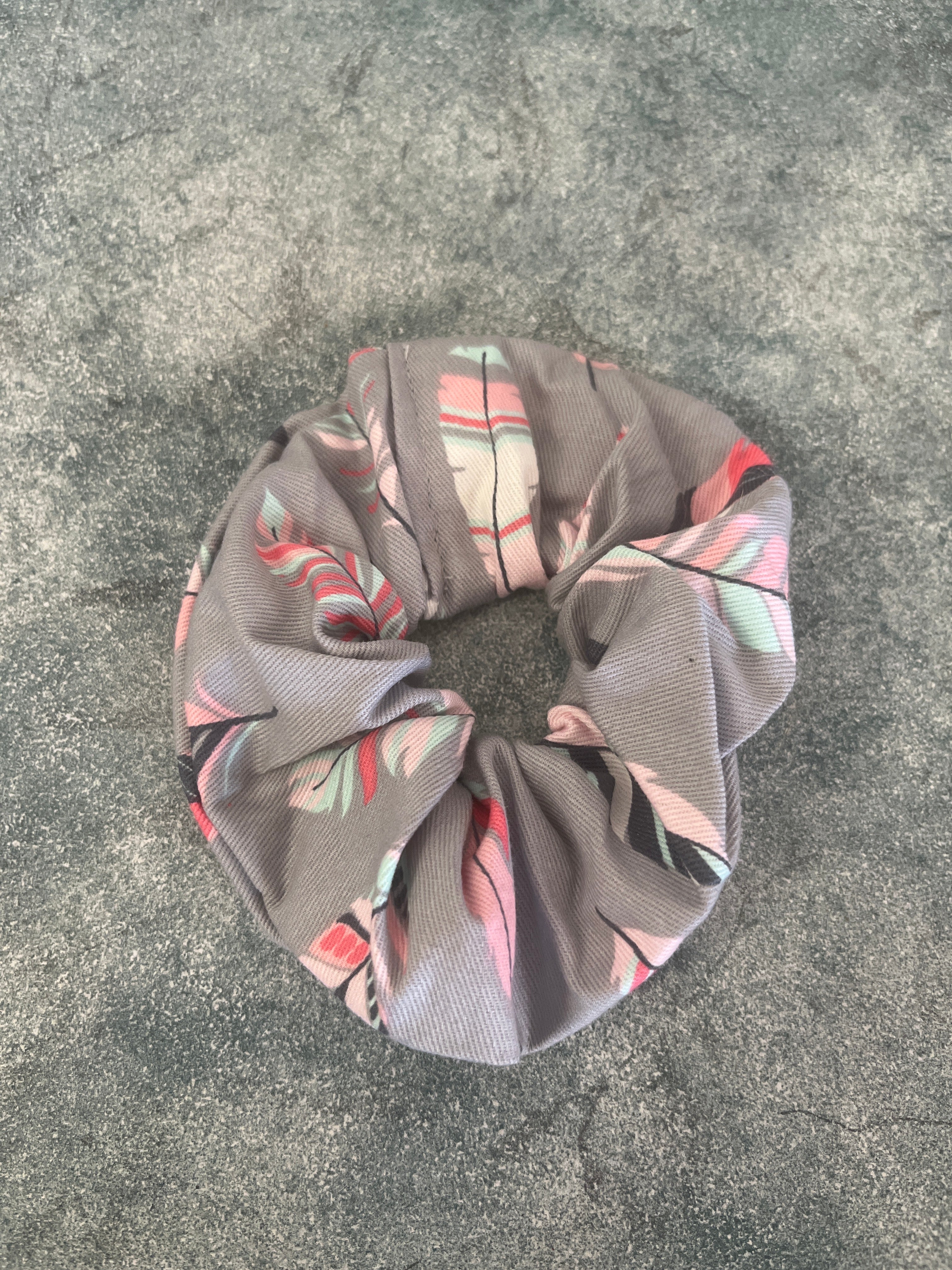 Feather - Scrunchie
