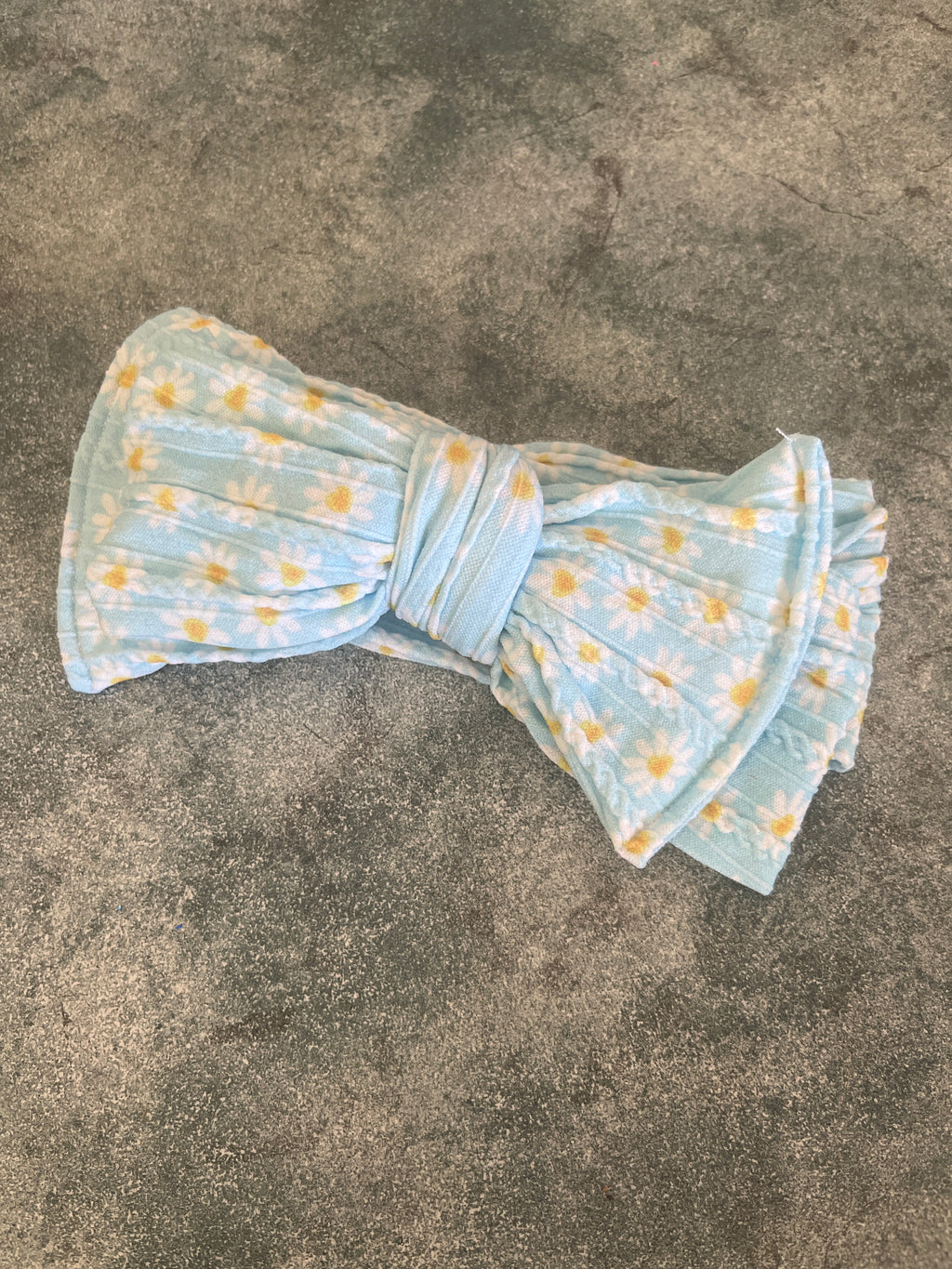 Daisy Chain - Cable Knit Bow Headband