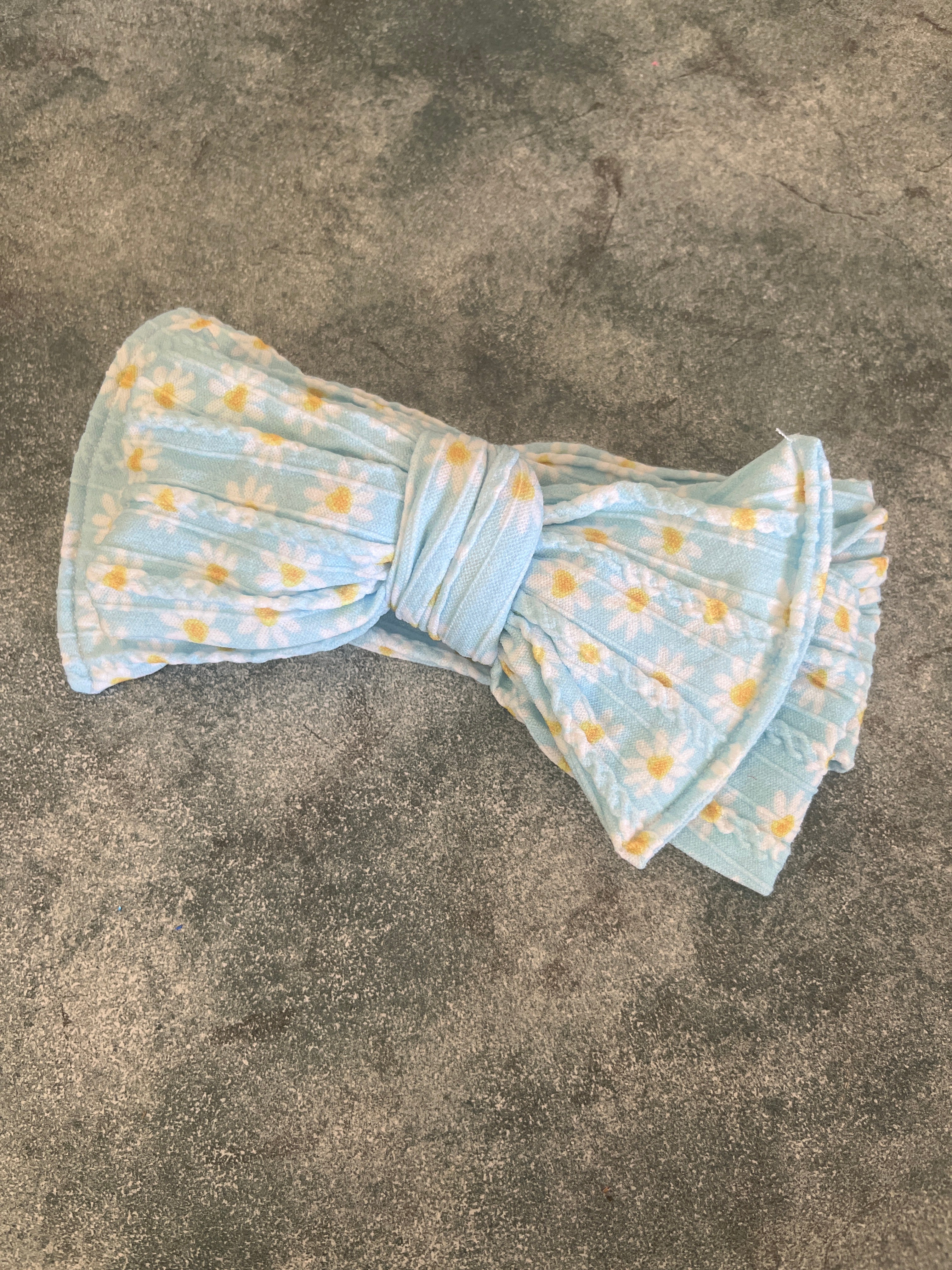 Daisy Chain - Cable Knit Bow Headband